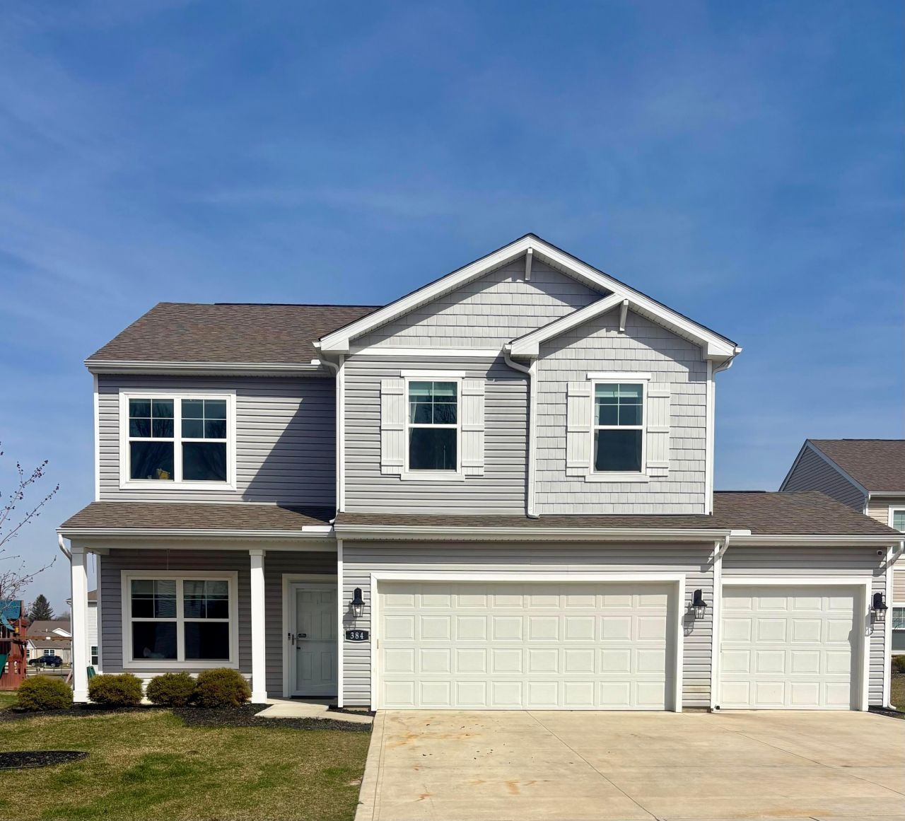 384 Kells Court E, Newark, OH 43055 Main Photo