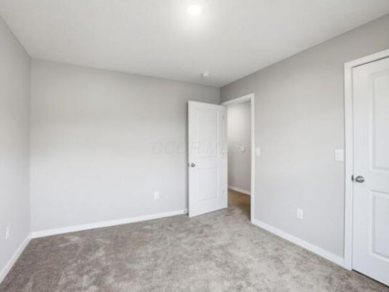 384 Kells Court E, Newark, OH 43055 Photo 14