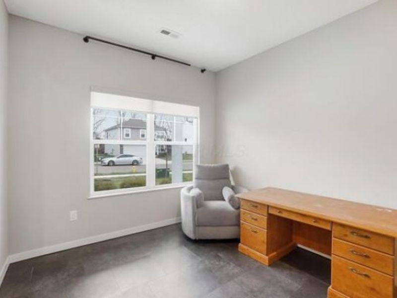 384 Kells Court E, Newark, OH 43055 Photo 3