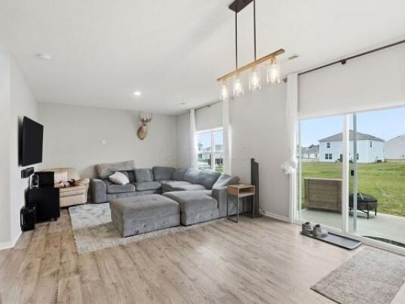 384 Kells Court E, Newark, OH 43055 Photo 9