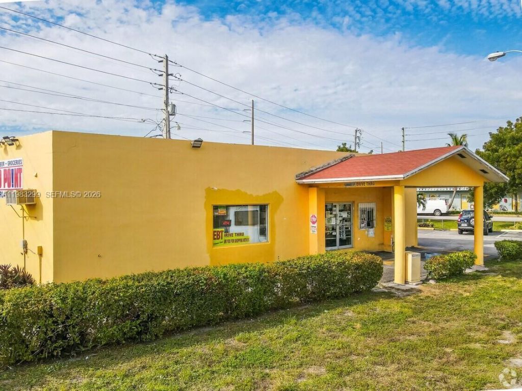 900 Old Federal Hwy, Hallandale Beach, FL 33009 Photo