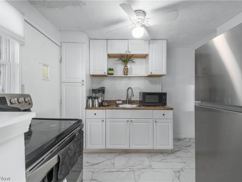 14101 Rainbow Avenue, Cleveland, OH 44111 Photo 10