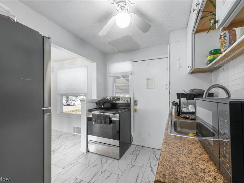 14101 Rainbow Avenue, Cleveland, OH 44111 Photo 12