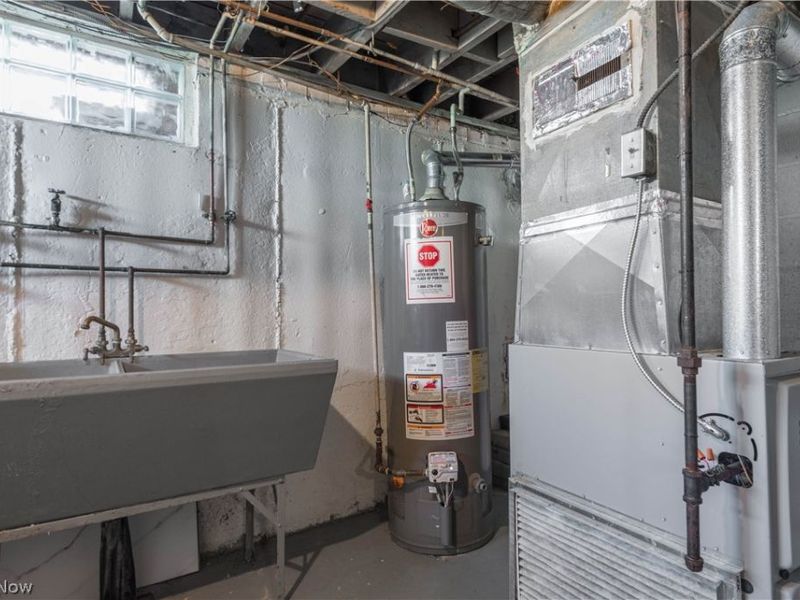 14101 Rainbow Avenue, Cleveland, OH 44111 Photo 21