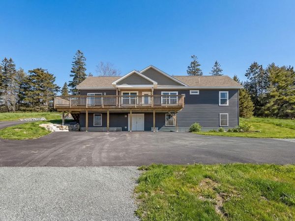 18 Farms Edge Road, Lamoine, ME 04605