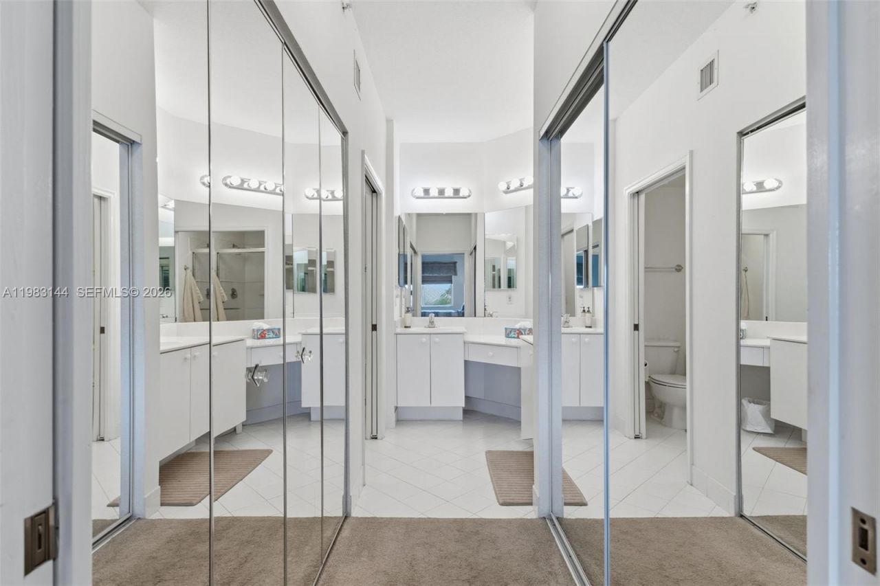 7765 Yardley Dr, Unit 313, Tamarac, FL 33321 Photo