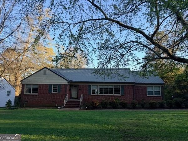 610 W Charlton Street, Milledgeville, GA 31061