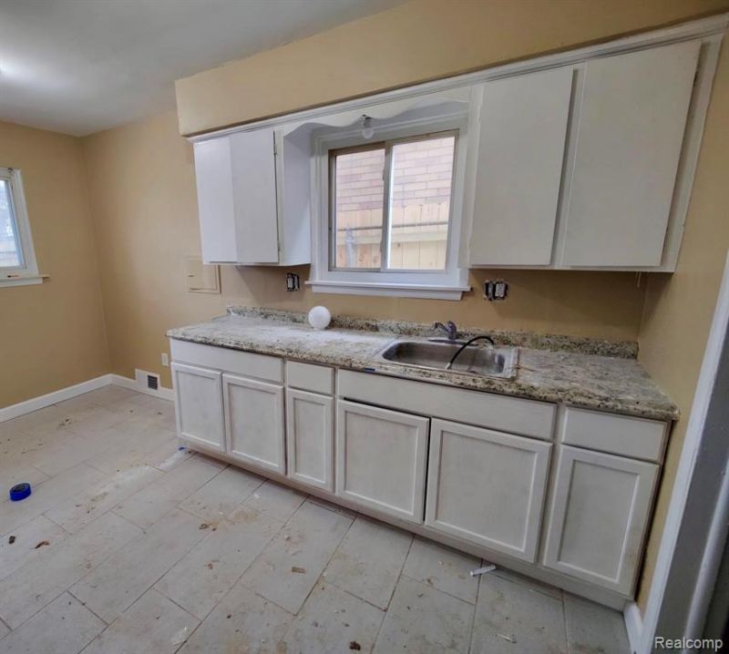 17167 Lumpkin Street, Detroit, MI 48212 Main Photo