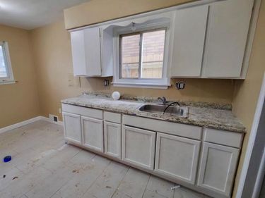 17167 Lumpkin Street, Detroit, MI 48212