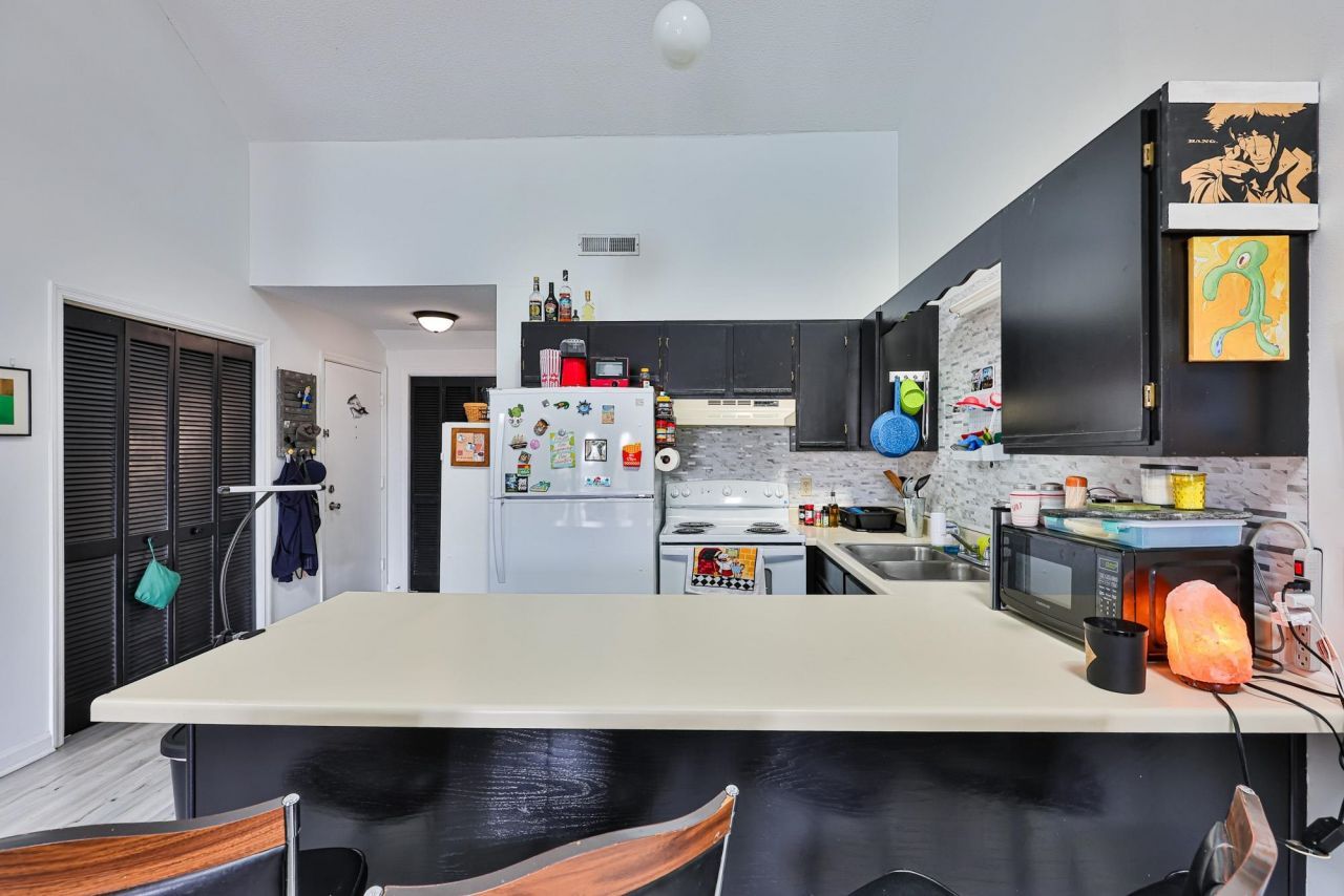 1891 Colony Dr. Photo 10