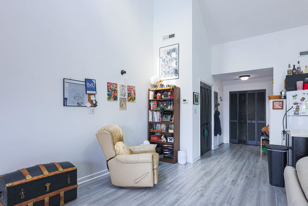 1891 Colony Dr. Photo 5