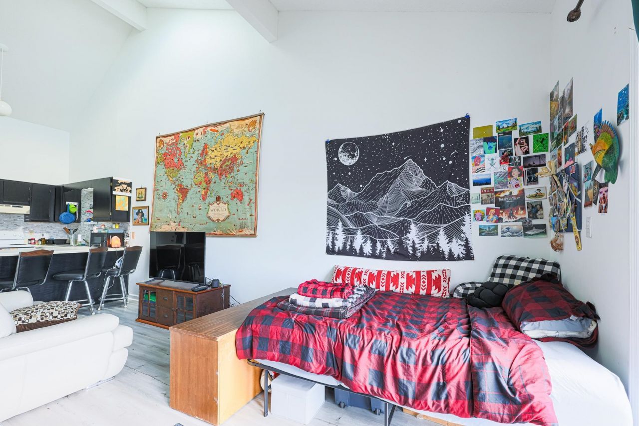 1891 Colony Dr. Photo 7