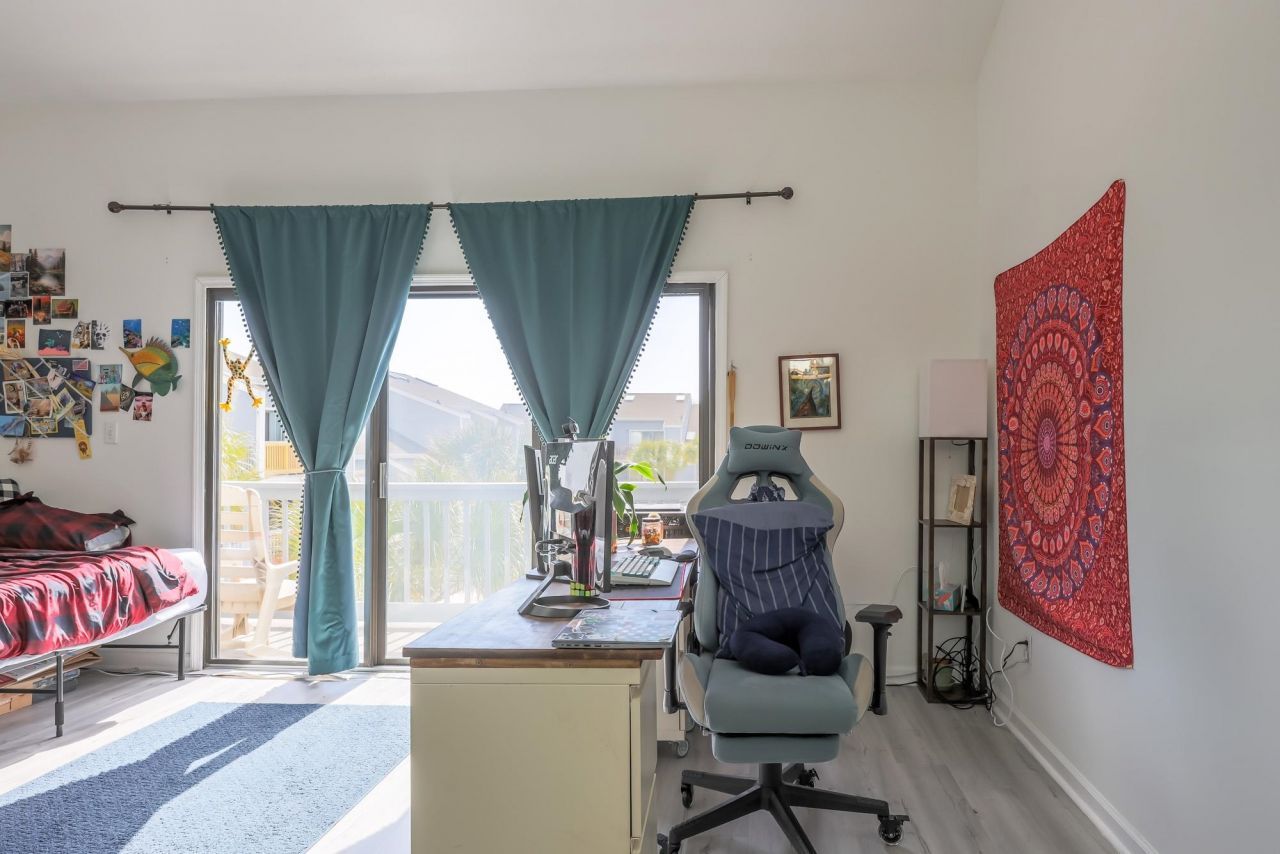 1891 Colony Dr. Photo 8