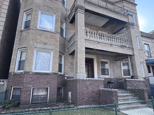 1235 W Foster Avenue, Chicago, IL 60640