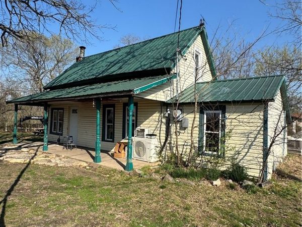 103 Maple Street , Omaha, AR 72662