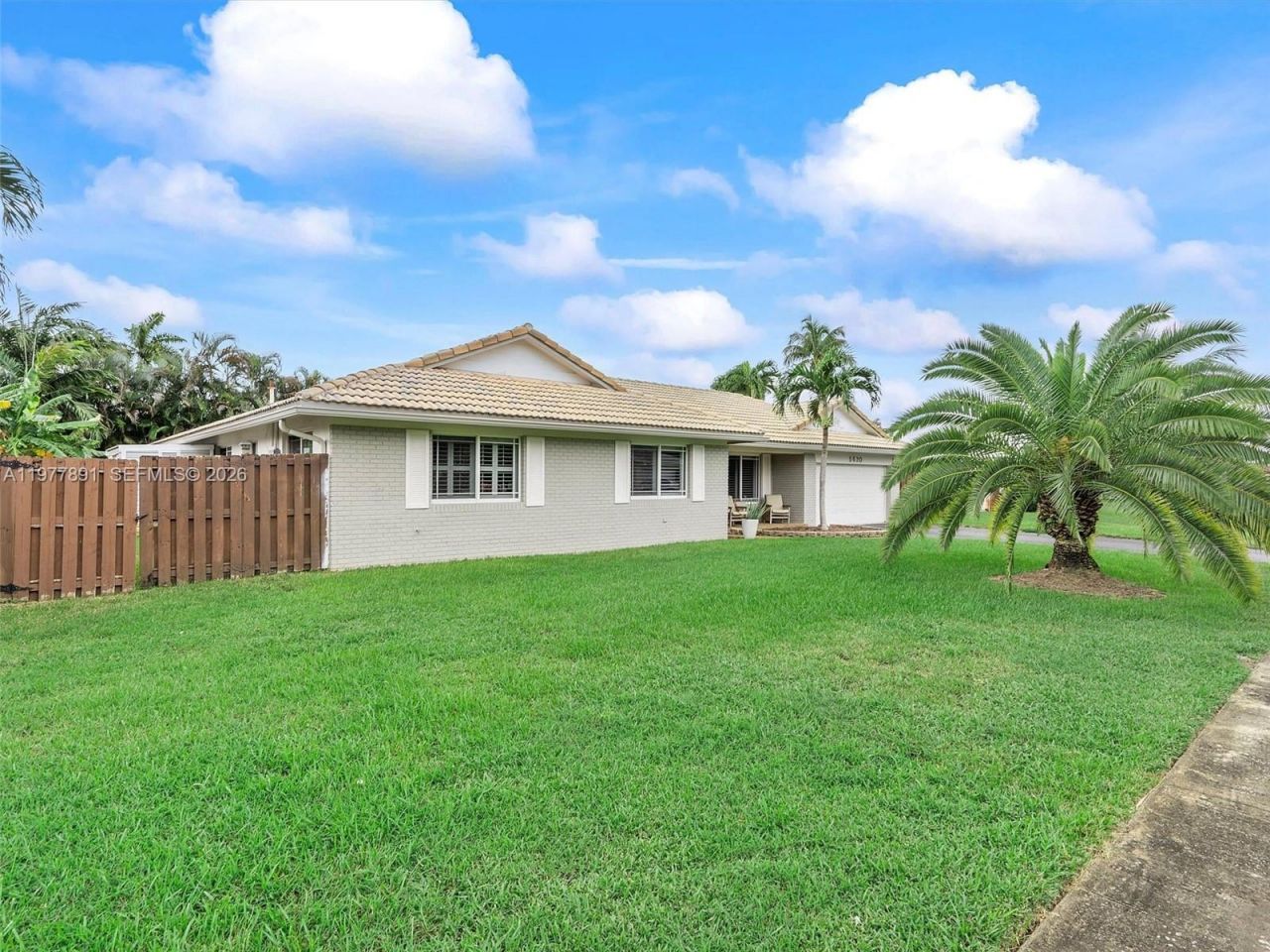 5620 SW 9th St, Plantation, FL 33317 Photo