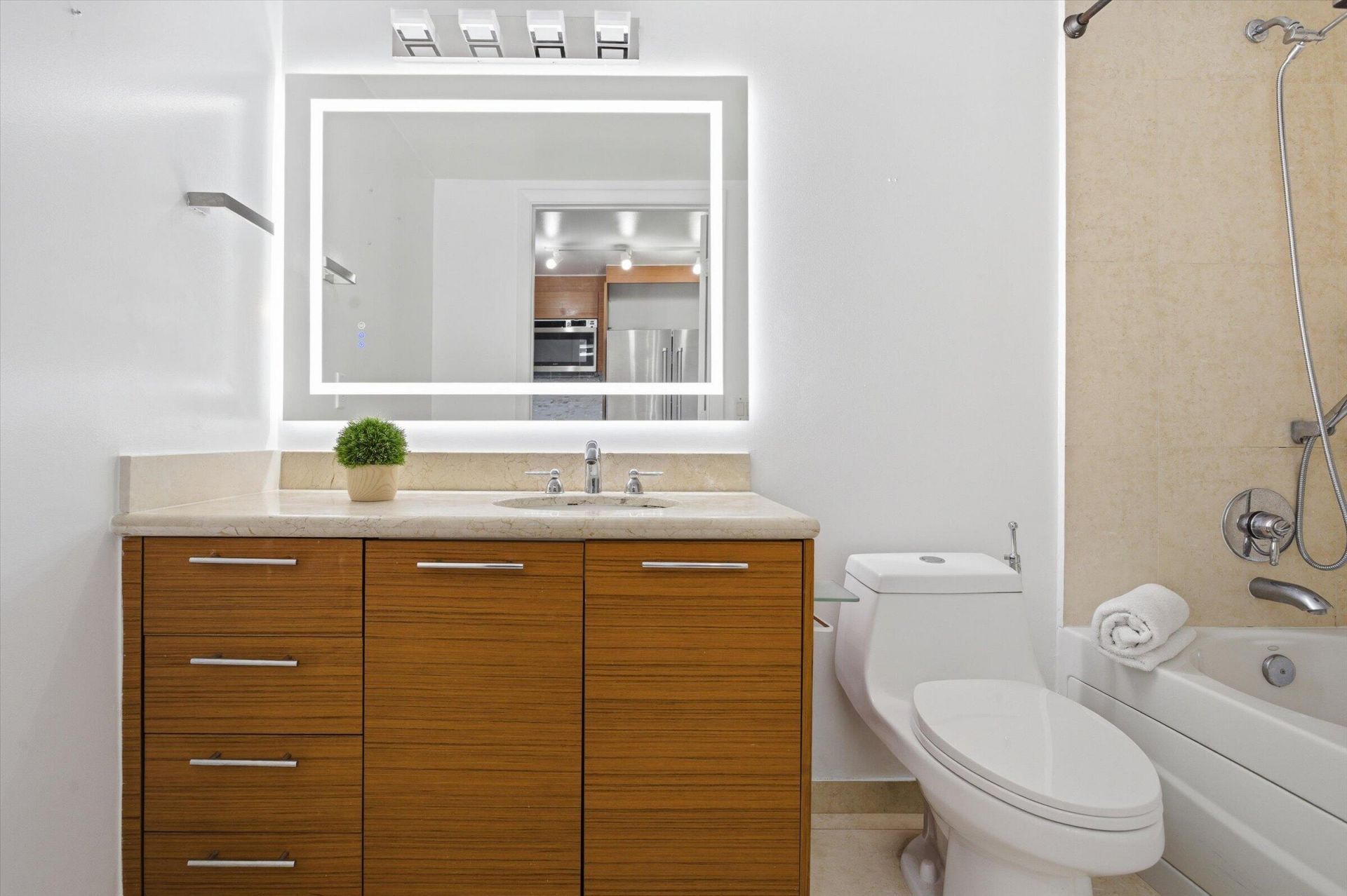 50 Biscayne Boulevard, Unit 4603, Miami, FL 33132 Photo