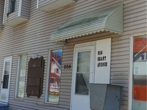956 Grant Avenue , Unit 3, Cuyahoga Falls, OH 44221