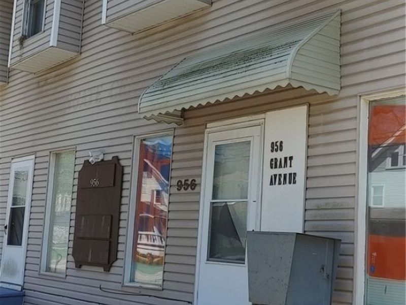 956 Grant Avenue, Unit 3, Cuyahoga Falls, OH 44221 Photo 1