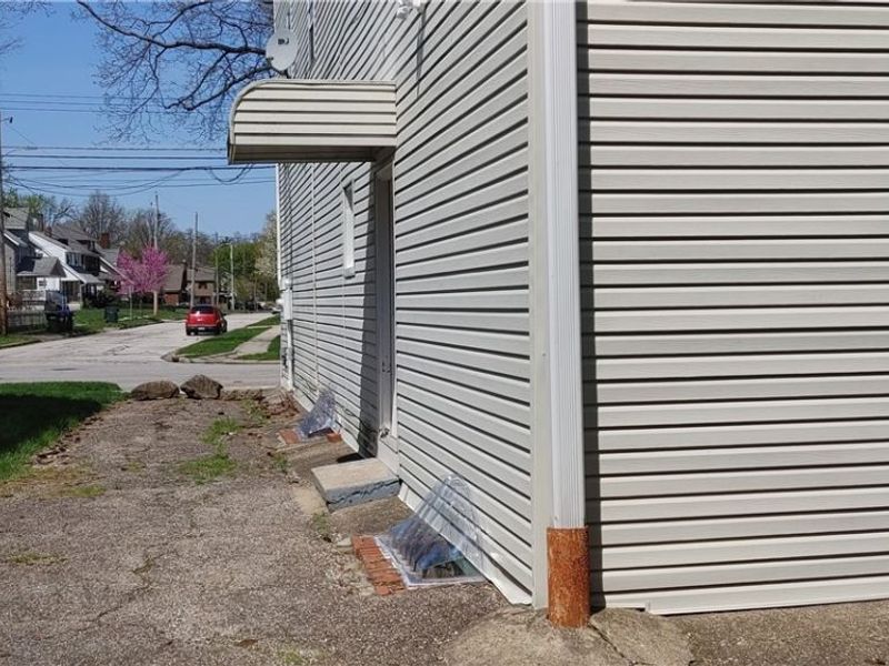 956 Grant Avenue, Unit 3, Cuyahoga Falls, OH 44221 Photo 6