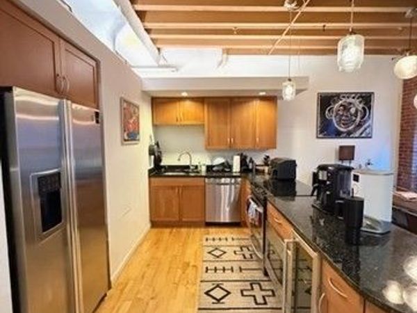 111 Beach St, Unit 2B, Boston, MA 02111