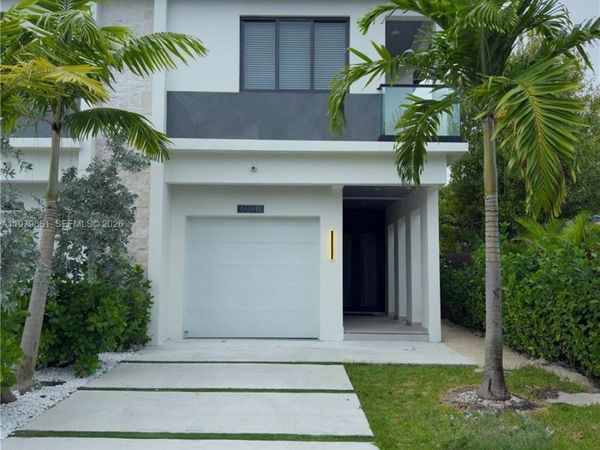609 NE 8th Ave , Unit B, Fort Lauderdale, FL 33304
