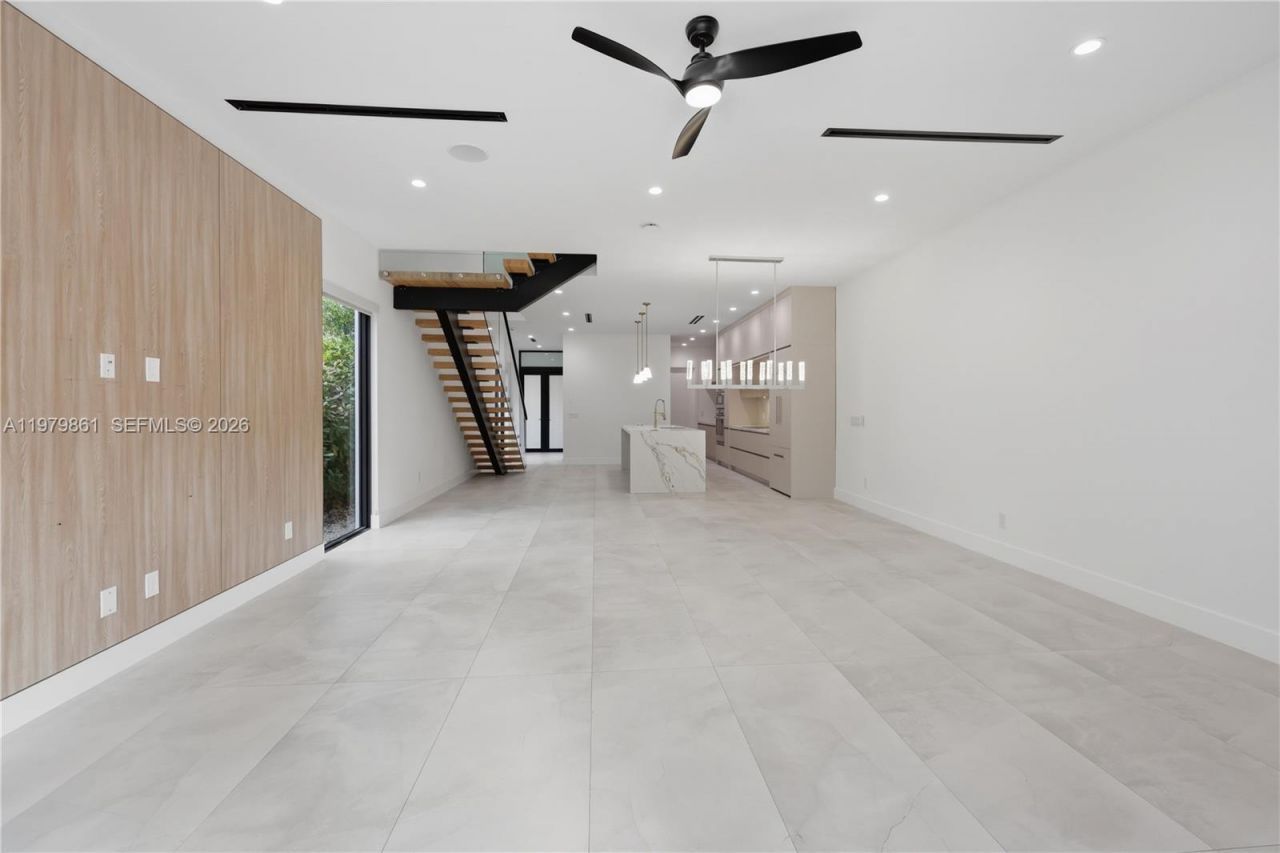 609 NE 8th Ave, Unit B, Fort Lauderdale, FL 33304 Photo