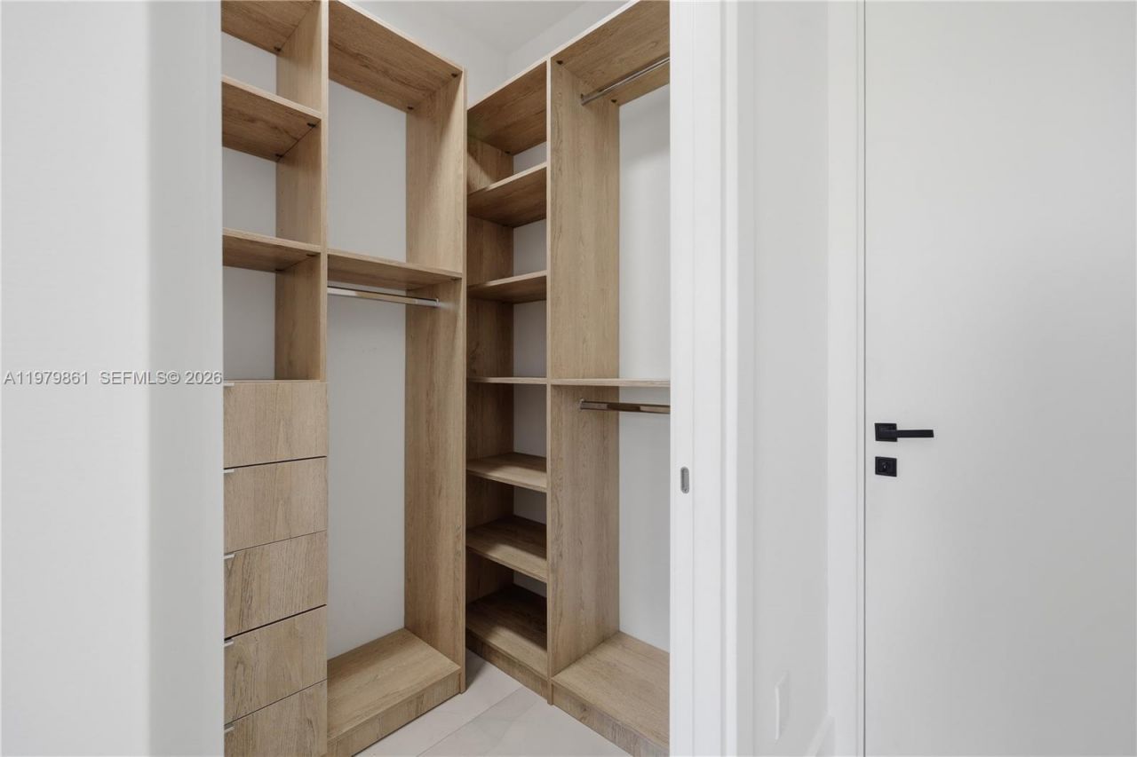 609 NE 8th Ave, Unit B, Fort Lauderdale, FL 33304 Photo