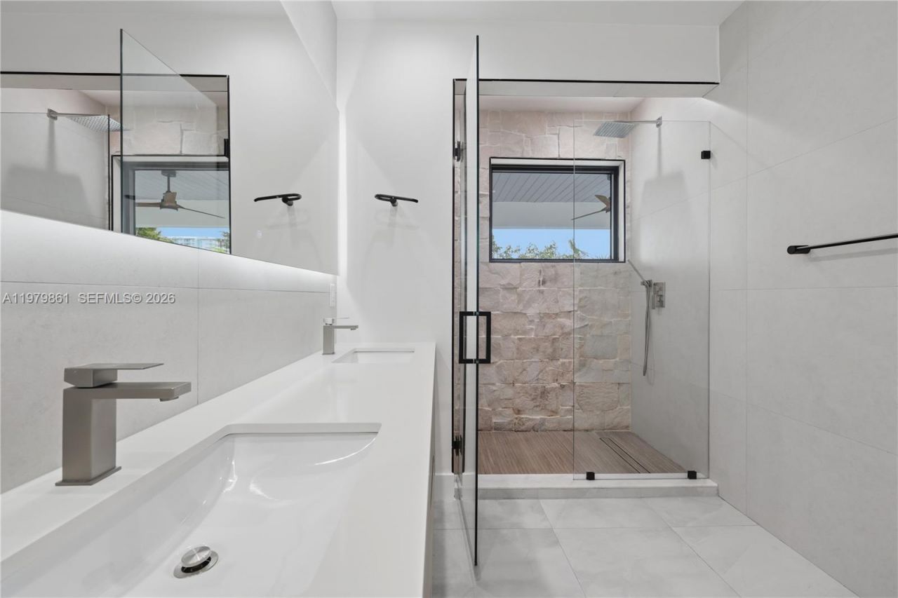 609 NE 8th Ave, Unit B, Fort Lauderdale, FL 33304 Photo