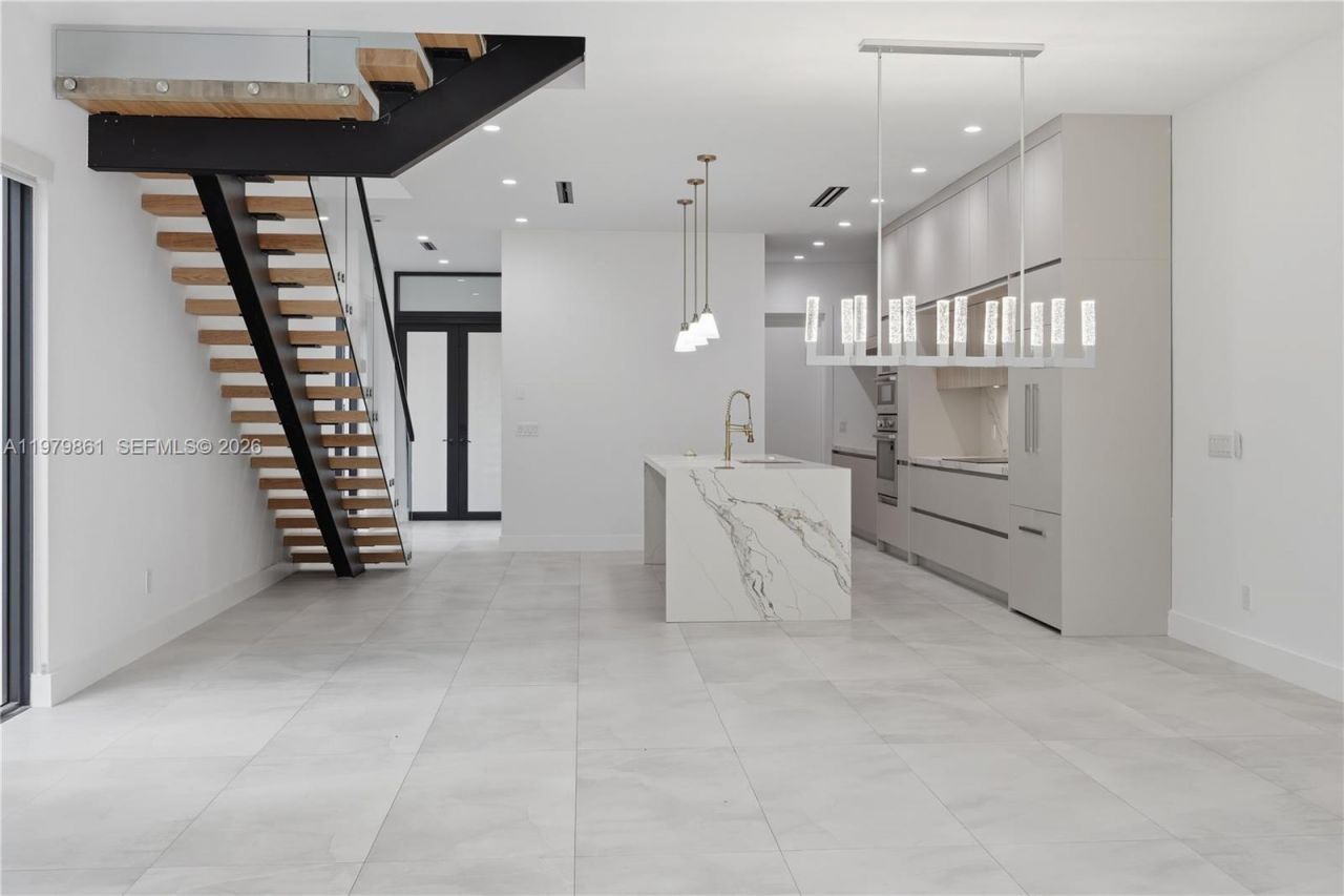 609 NE 8th Ave, Unit B, Fort Lauderdale, FL 33304 Photo