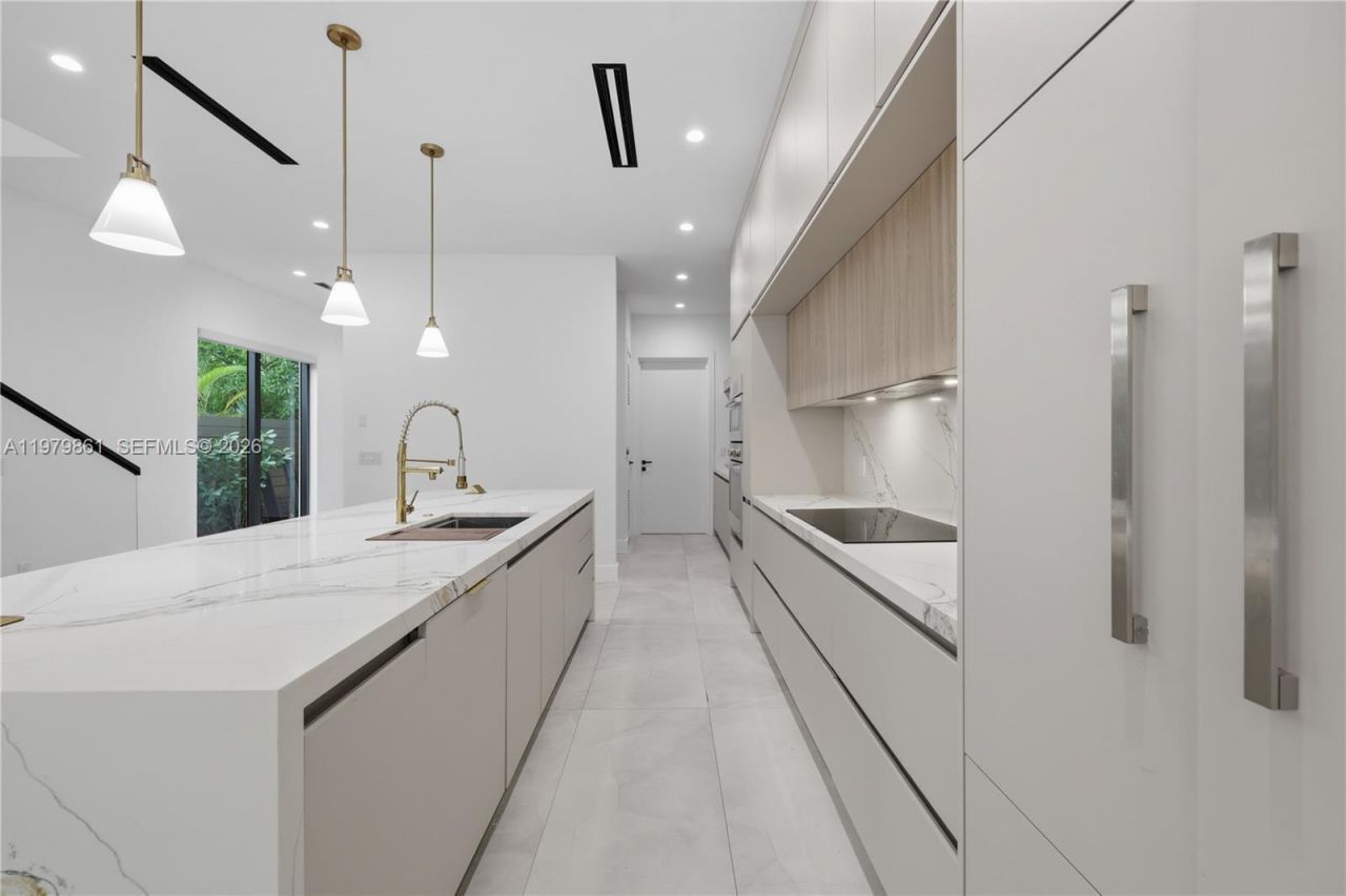 609 NE 8th Ave , Unit B, Fort Lauderdale, FL 33304 Photo