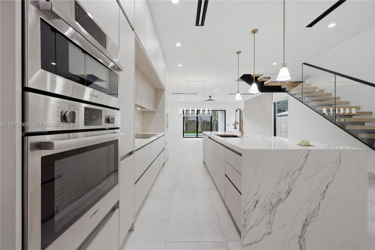 609 NE 8th Ave , Unit B, Fort Lauderdale, FL 33304 Photo