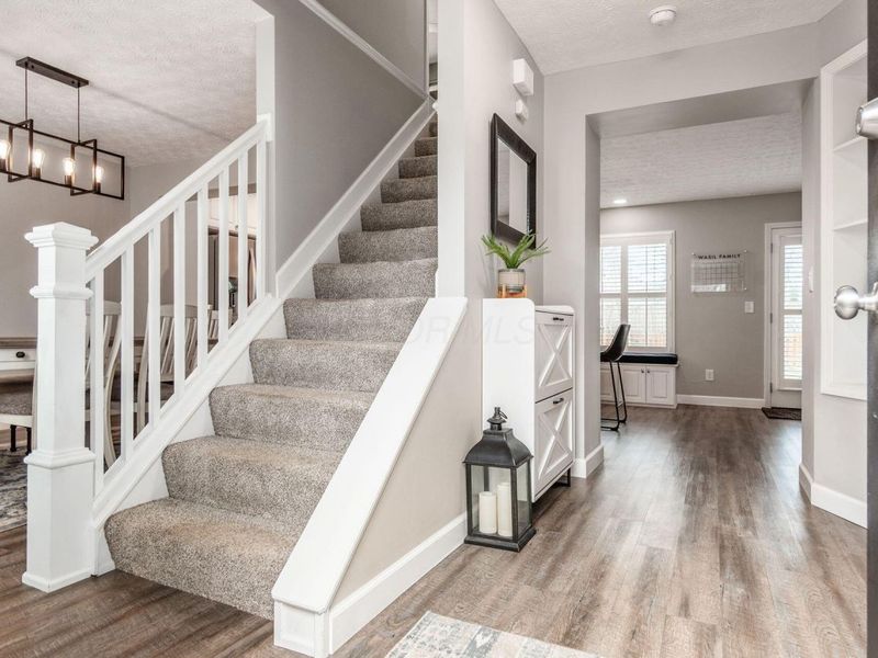 9105 Misty Dawn Drive, Columbus, OH 43240 Photo 3