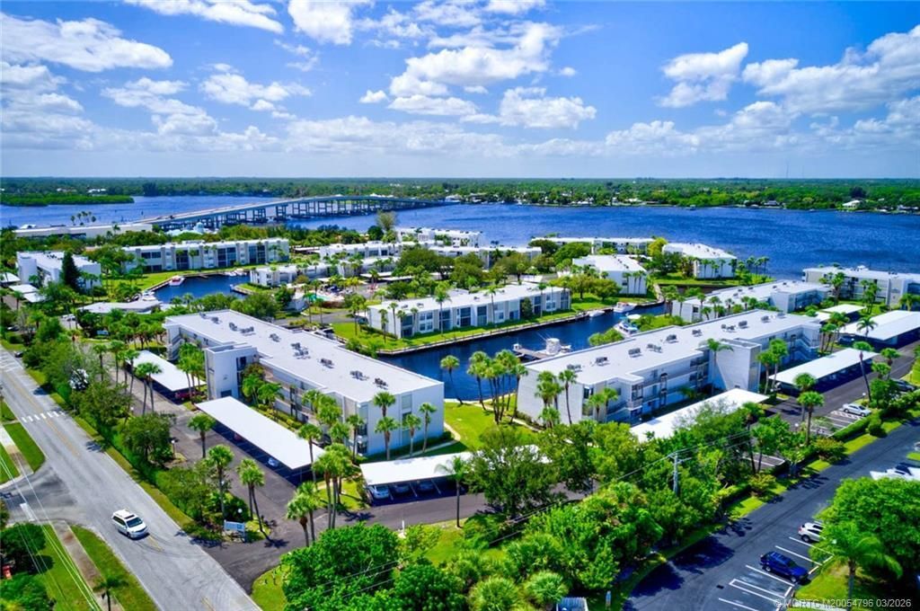 1950 SW Palm City Road, Unit 14-305, Stuart, FL 34994 Photo