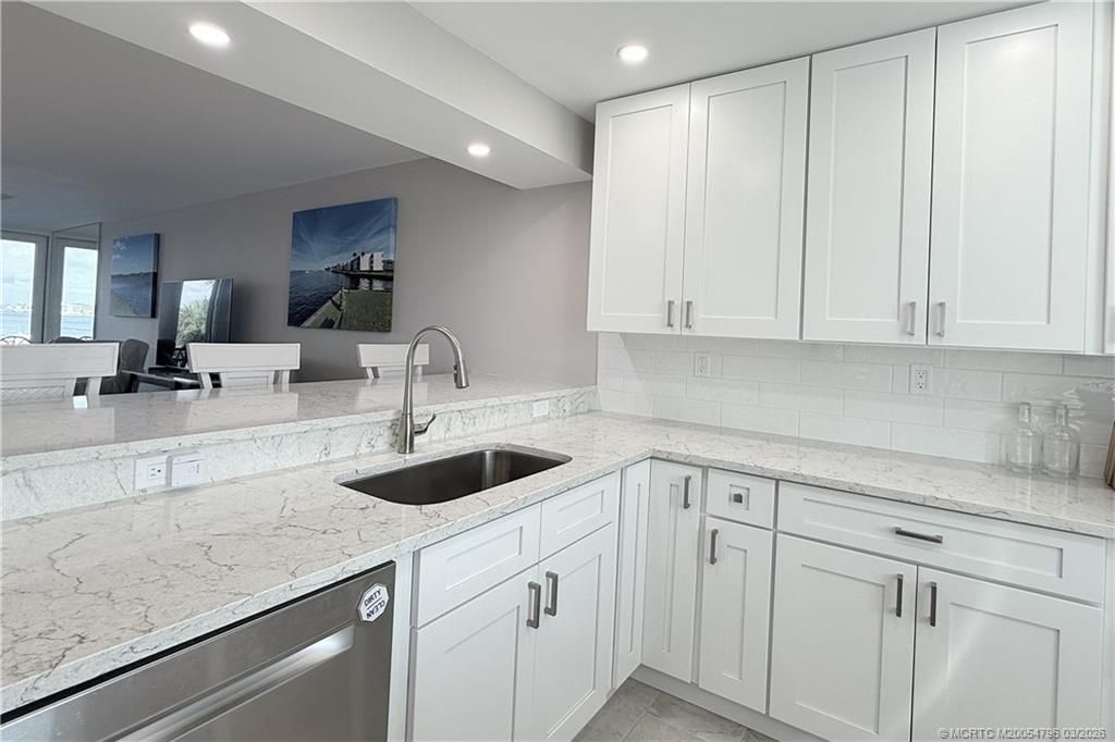 1950 SW Palm City Road, Unit 14-305, Stuart, FL 34994 Photo