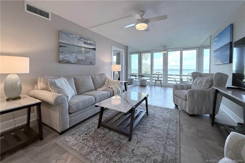 1950 SW Palm City Road, Unit 14-305, Stuart, FL 34994 Photo