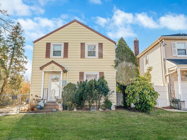 64 E Chester Street, Valley Stream, NY 11580