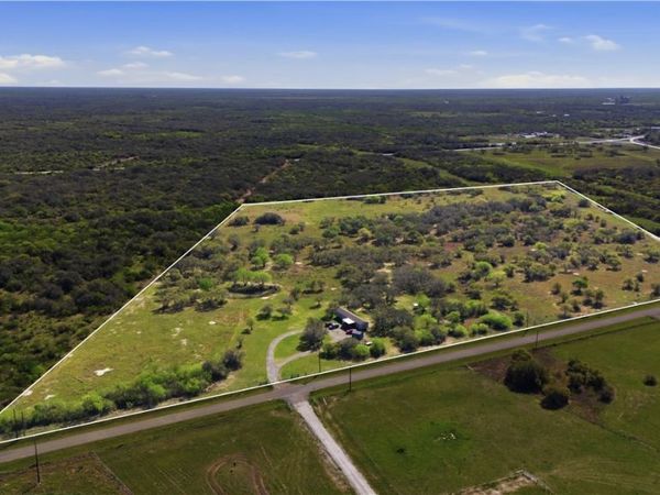 130 Old Goliad Road , Refugio, TX 78377