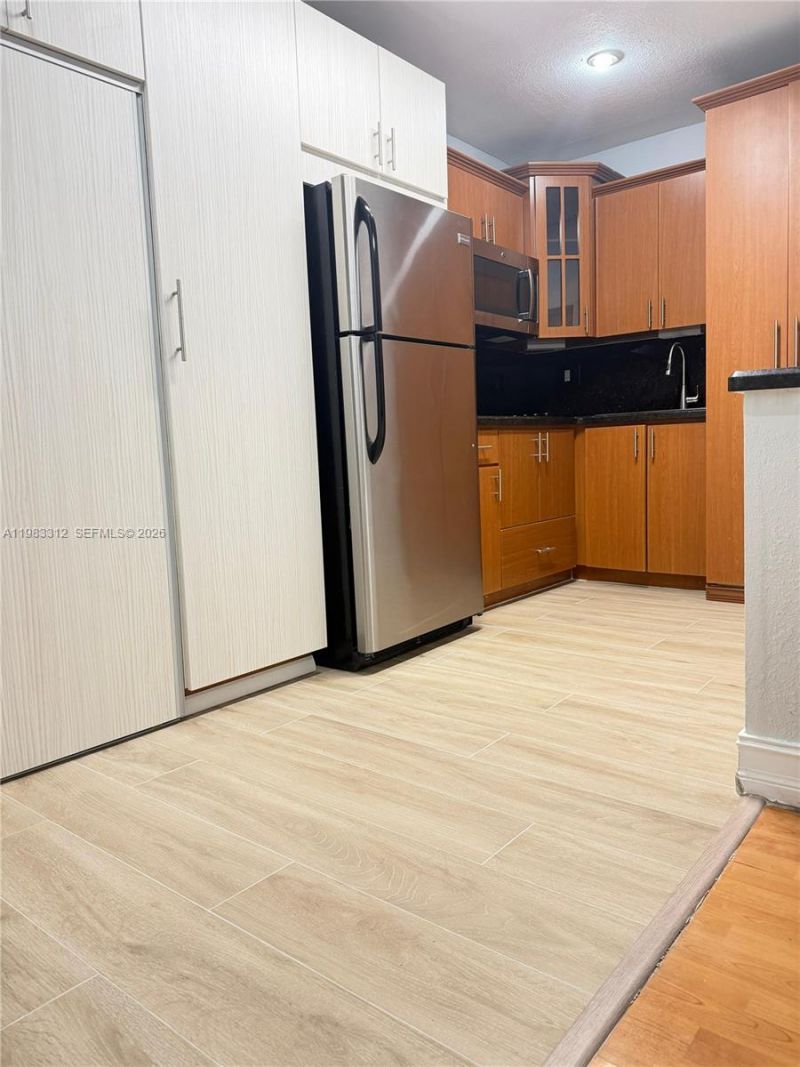 7928 Harding Ave , Unit 8, Miami Beach, FL 33141 Photo