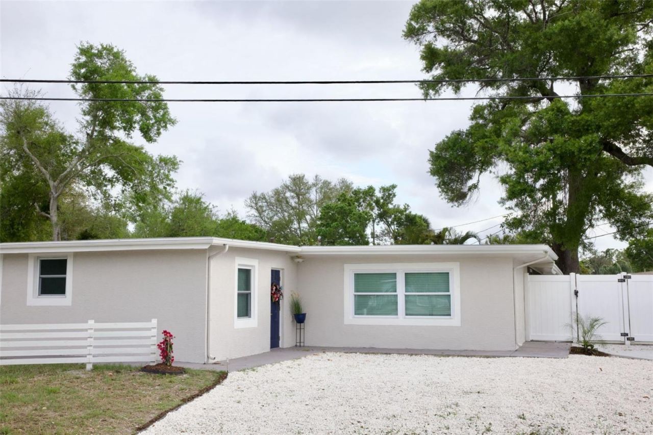 4580 16th Street N, Saint Petersburg, FL 33703 Photo