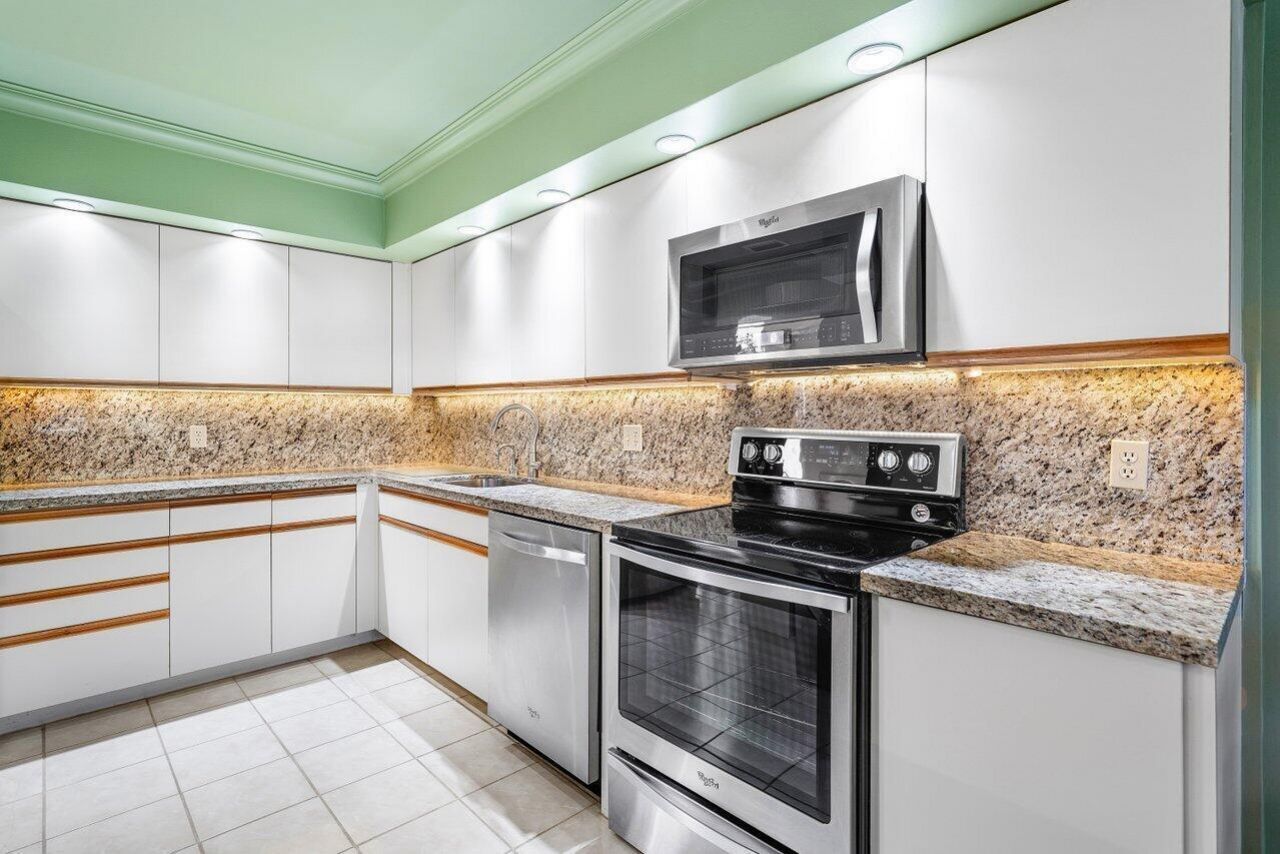 69 Eastgate Drive, Unit D, Boynton Beach, FL 33436 Photo
