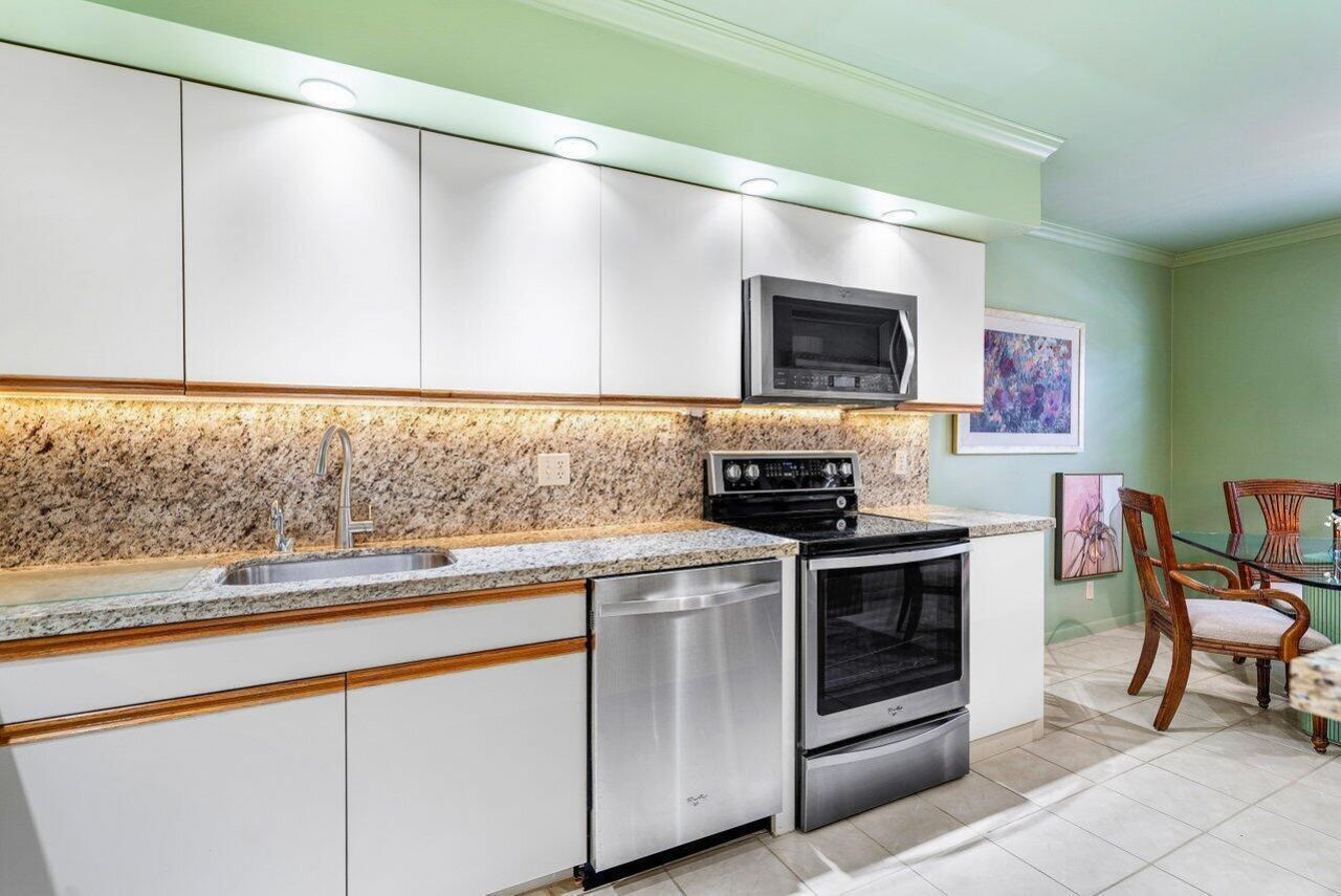 69 Eastgate Drive, Unit D, Boynton Beach, FL 33436 Photo