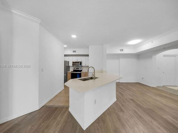 9172 Collins Ave , Unit 212, Surfside, FL 33154