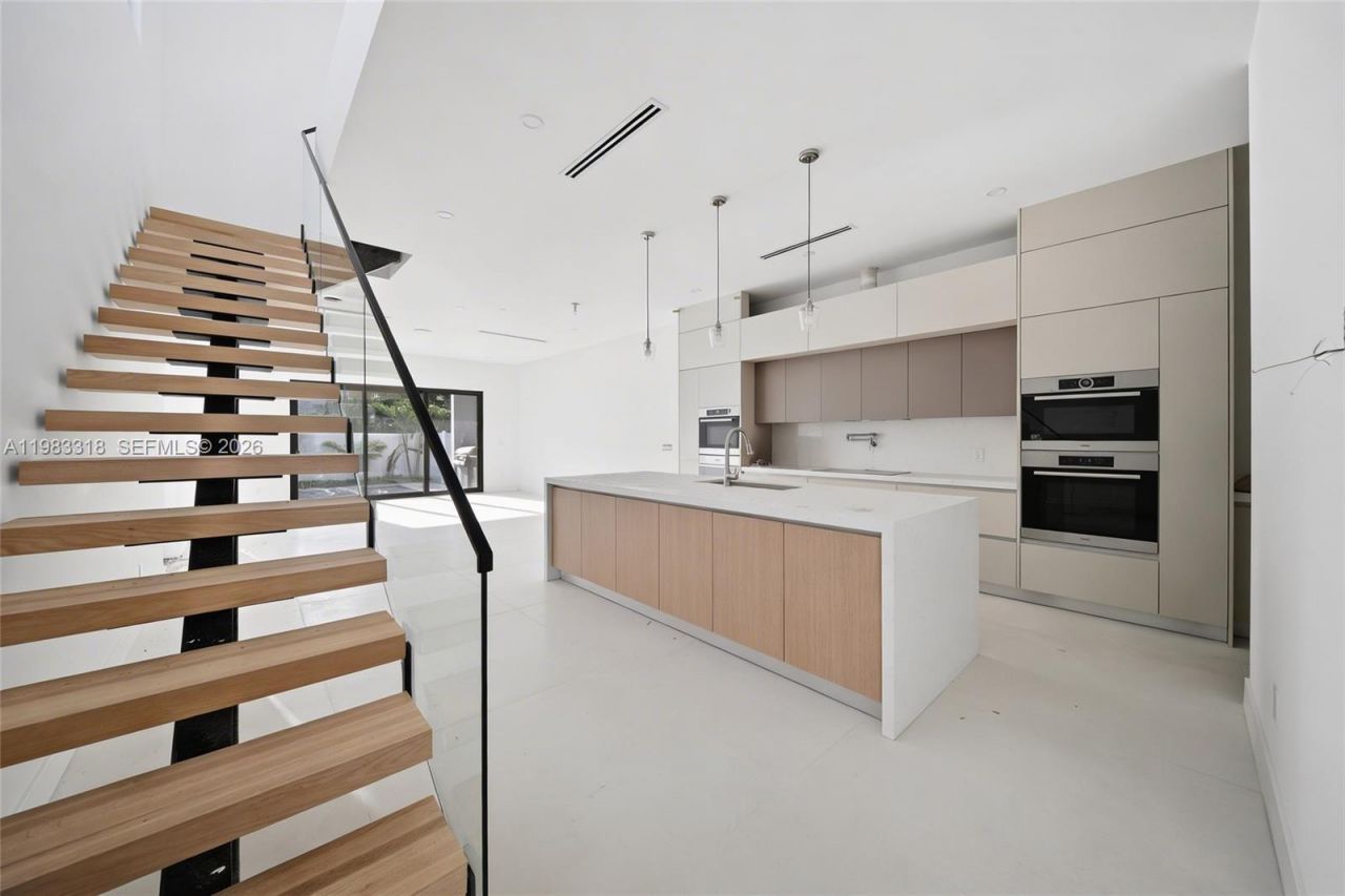 11 SE 12th Ave, Fort Lauderdale, FL 33301 Photo