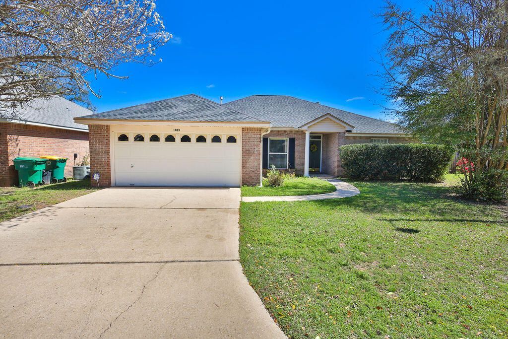1029 Arthur Ashe Court, Fort Walton Beach, FL 32547 Main Photo