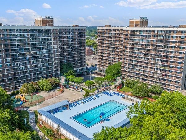 152-18 Union Turnpike , Unit 12R, Flushing, NY 11367