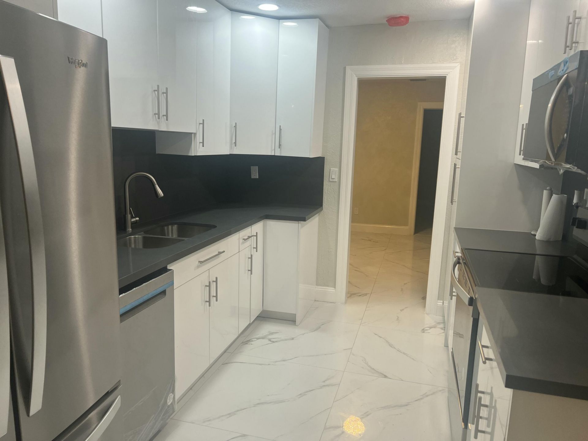 4680 NW 39th Street, Lauderdale Lakes, FL 33319 Photo