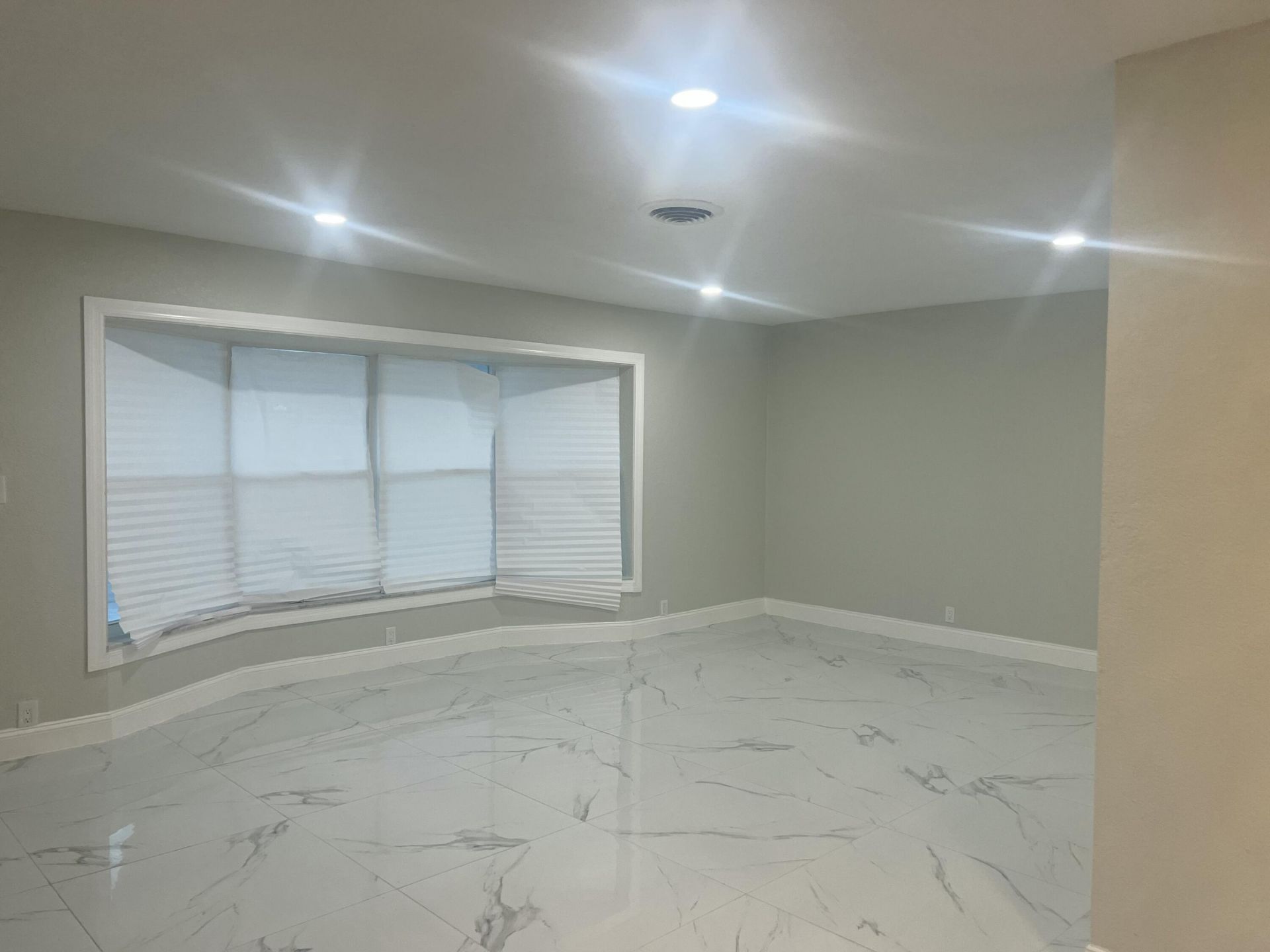 4680 NW 39th Street, Lauderdale Lakes, FL 33319 Photo