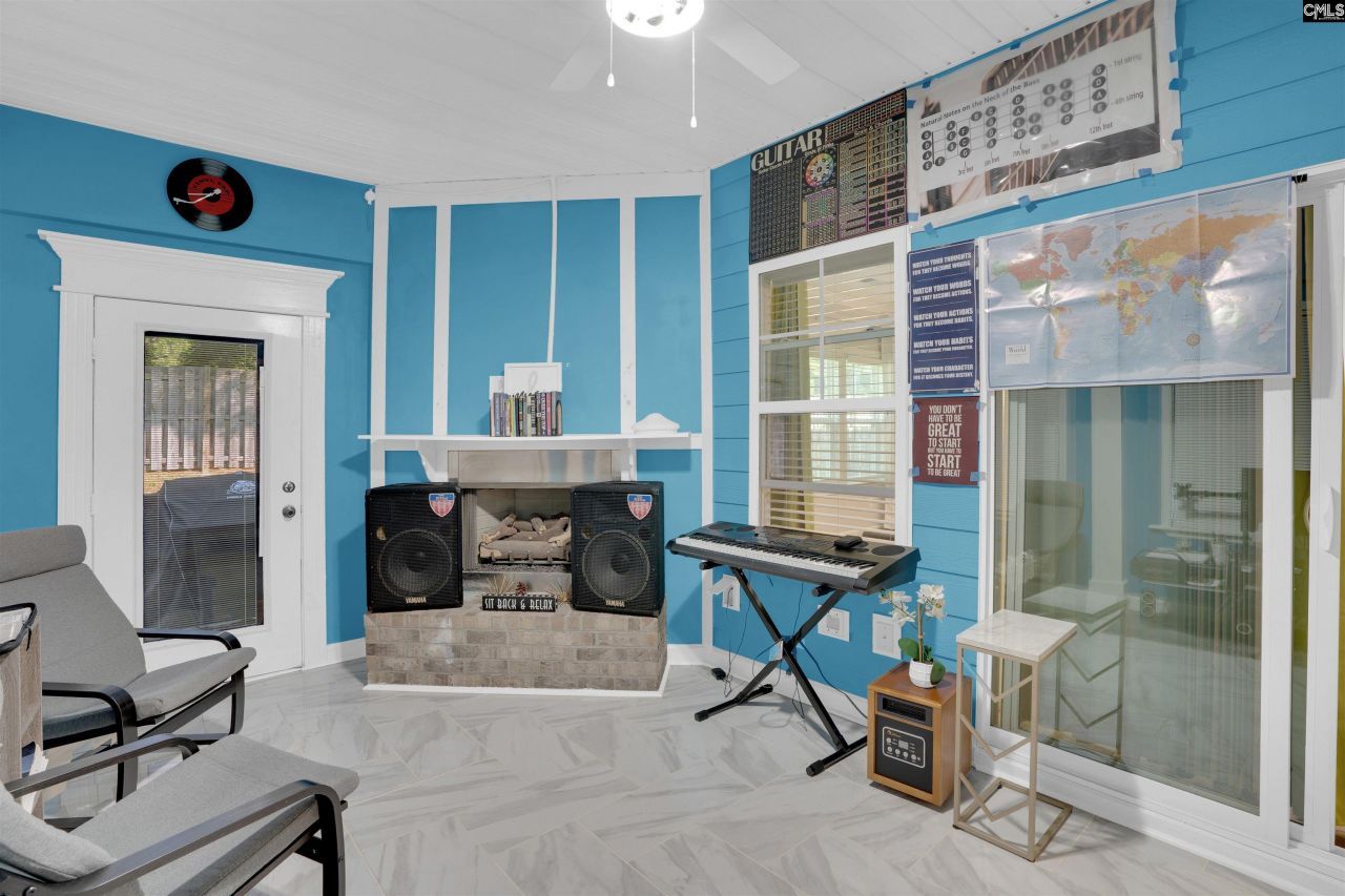 719 Long Iron Lane Photo 27