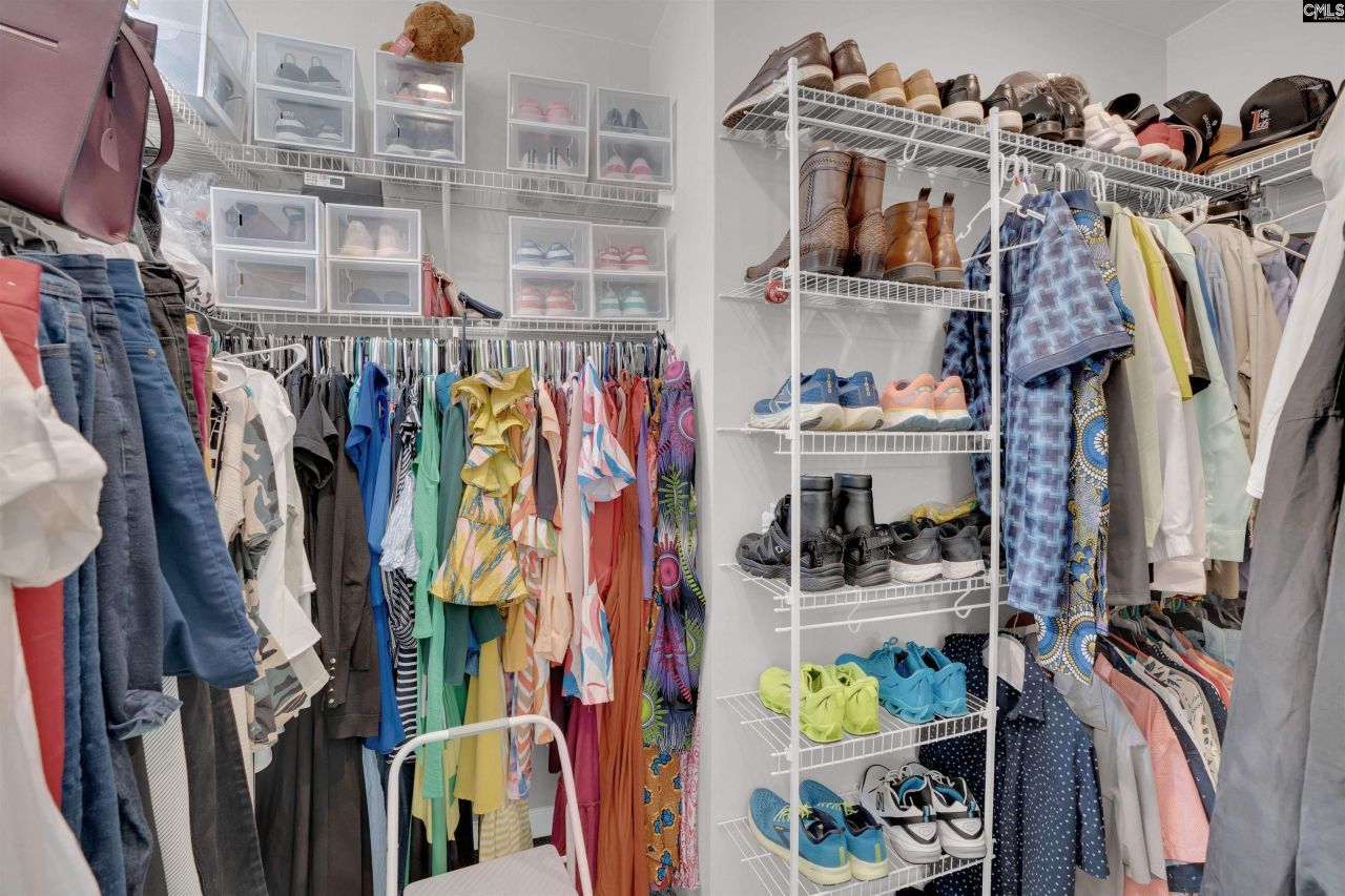 719 Long Iron Lane Photo 32